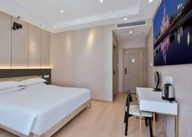 Yinshu Lunas Vila Courtyard Garden Resort Hotel (Shanghai International Tourism Resort Branch) 5