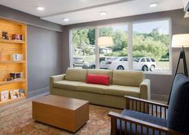Country Inn & Suites Downtown Convention Center by Radisson, Gatlinburg, TN 2
