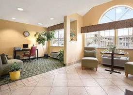 Days Inn & Suites by Wyndham Lafayette IN 2