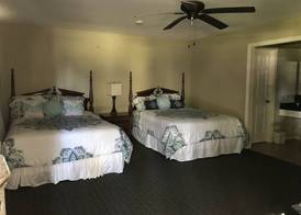 Columbia Lakes Resort Cottages 5