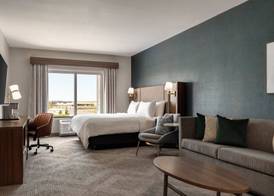 Holiday Inn & Suites Commerce City - Denver Airport by IHG 2
