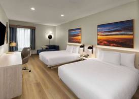 La Quinta Inn & Suites by Wyndham DeSoto 5