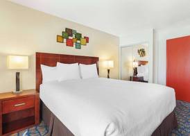 Best Western Plus Villa Del Lago Inn Patterson 5