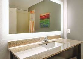 La Quinta by Wyndham McKinney 5