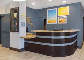 Days Inn by Wyndham Bernalillo 2