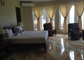 Waters Edge Guest House 5
