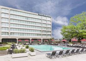 CAPITOL SKYLINE HOTEL 5