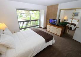 Thunderbird Resort Club 3