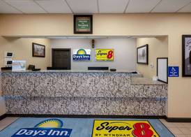 Days Inn by Wyndham Perrysburg Toledo 3