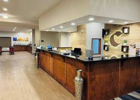 Comfort Suites Plymouth near US-30 3