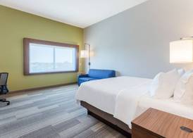 Holiday Inn Express & Suites SPRINGFIELD NORTH by IHG 3