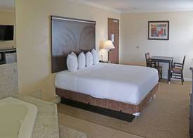 Ocean Surf Inn & Suites 4