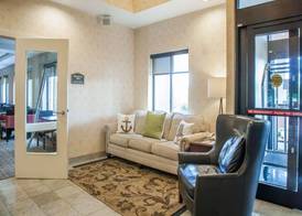 Comfort Suites West Warwick - Providence 2