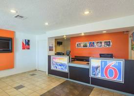 Motel 6 Lawton, OK 4