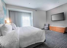 Courtyard by Marriott Toledo West 5