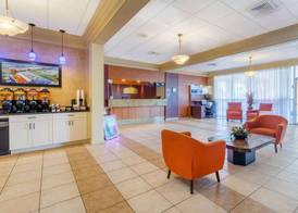 Howard Johnson by Wyndham Lakeland 3