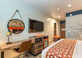 Hotel Lexen Newhall & Santa Clarita - Near Six Flags Magic Mountain 5