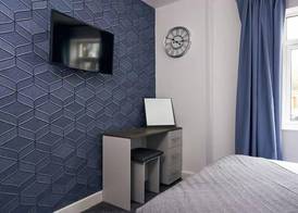 Near Old Trafford - Parking - WiFi - Sleeps 5 4