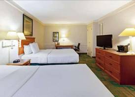 Rodeway Inn 4