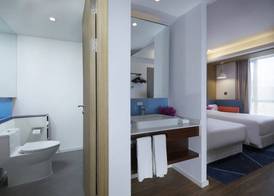 Holiday Inn Express Zhangjiagang East by IHG 4