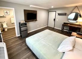 Lincoln Inn 5