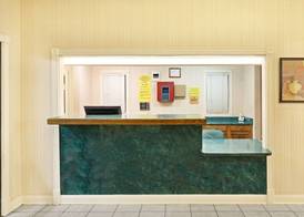 Super 8 by Wyndham Covington 3
