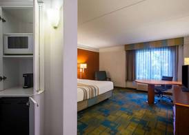 La Quinta by Wyndham Charlotte Airport South 5
