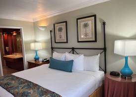Palm Beach Shores Resort and Vacation Villas 4