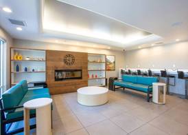 Country Inn & Suites by Radisson, Phoenix Airport, AZ 3
