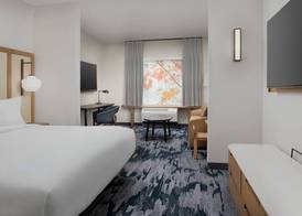 Fairfield Inn & Suites by Marriott Santa Rosa Rohnert Park 4