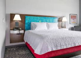Hampton Inn Chelsea, Mi 3