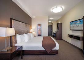 Acclaim Hotel by CLIQUE 4