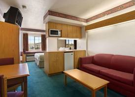 Microtel Inn & Suites by Wyndham Albuquerque West 5