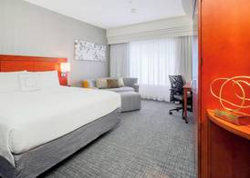Courtyard by Marriott Dallas Arlington South 4