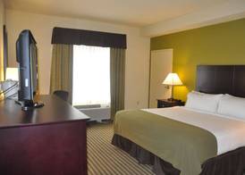 Holiday Inn Express & Suites SARASOTA EAST - I-75 by IHG 4