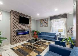 Quality Inn Cleveland North 2