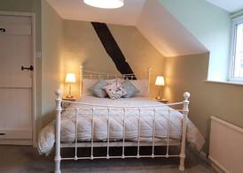 Cruck Cottage - Gorgeous 300 Year Old Cottage Mins from North Yorkshire Moors, Steam Trains and Picturesque Pickering 3