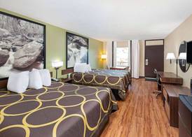 Super 8 by Wyndham Kingsport 4