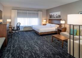 Delta Hotels by Marriott Huntington Mall 4