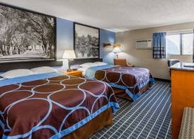 Super 8 by Wyndham Iowa City/Coralville 4