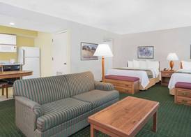 Hawthorn Extended Stay by Wyndham Green Bay 5
