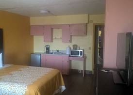 Days Inn & Suites by Wyndham Port Richey 5