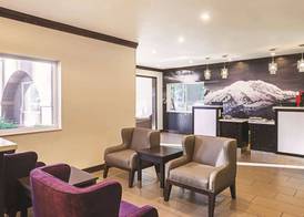 La Quinta Inn by Wyndham Olympia - Lacey 3