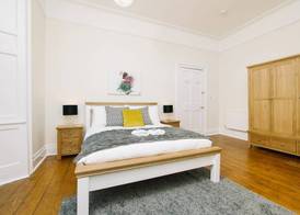 JOIVY Great Location! Heart of City Centre 3bed Apartment 3