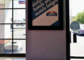 Howard Johnson by Wyndham Near Schlitterbahn 2