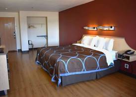 Super 8 by Wyndham New Braunfels I-35 5