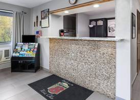 Super 8 by Wyndham Kent/Akron Area 2