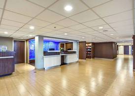 Fairfield Inn & Suites by Marriott Springfield Holyoke 3