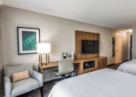 Holiday Inn DALLAS MARKET CTR LOVE FIELD by IHG 2