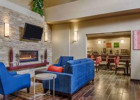 Comfort Inn & Suites Grafton-Cedarburg 2